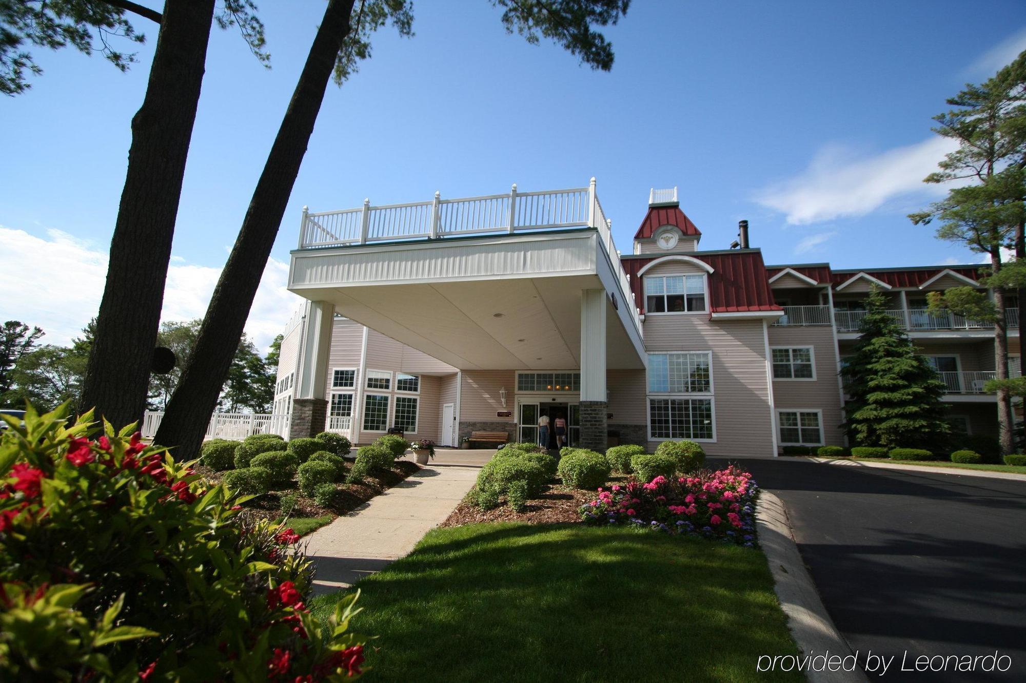 Bayshore Resort Traverse Stadt Exterior foto