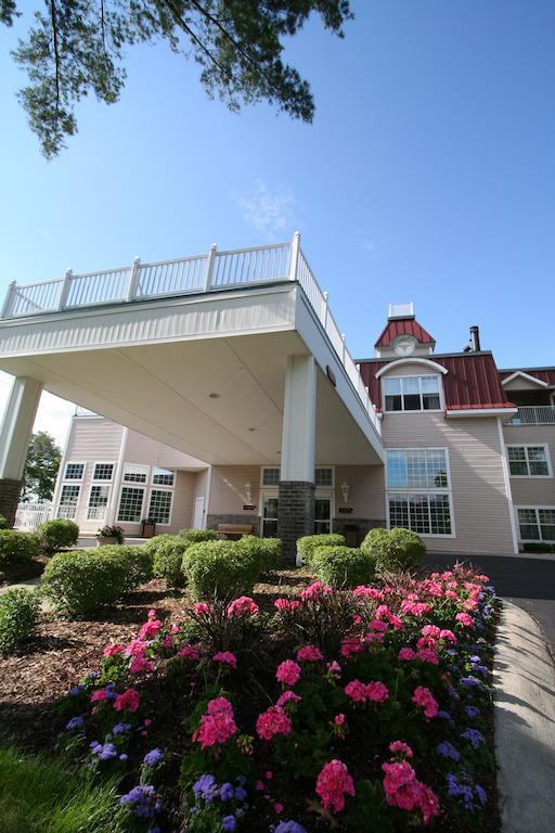 Bayshore Resort Traverse Stadt Exterior foto